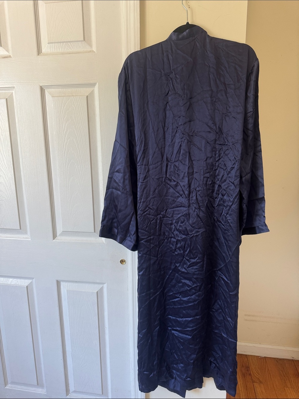 Vintage Winters silks silk robe - Picture 5 of 5